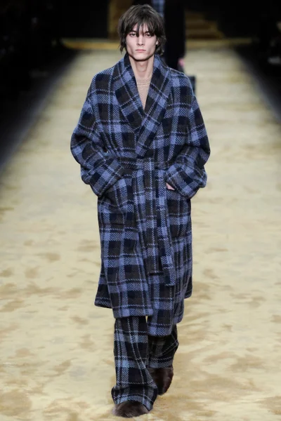 Look 1